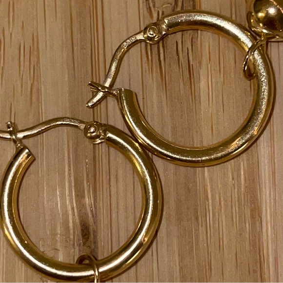 14kt Gold Hoop Earrings NWOT